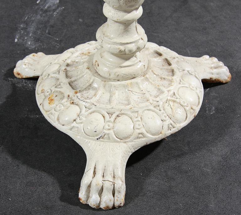 BORD, gjutjärn, 1900-tal.