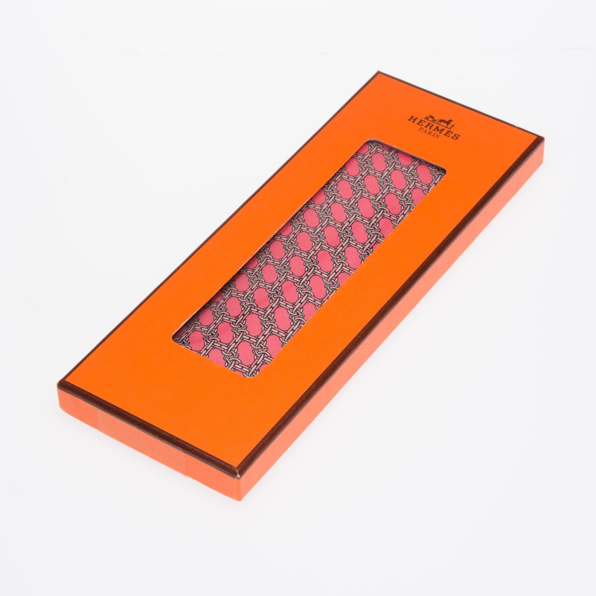 SLIPS, Hermès.