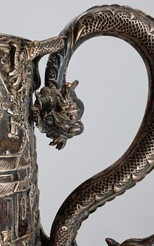 MUGG, silver, troligen Kina, 1800-talets andra hälft, vikt 240 gram.