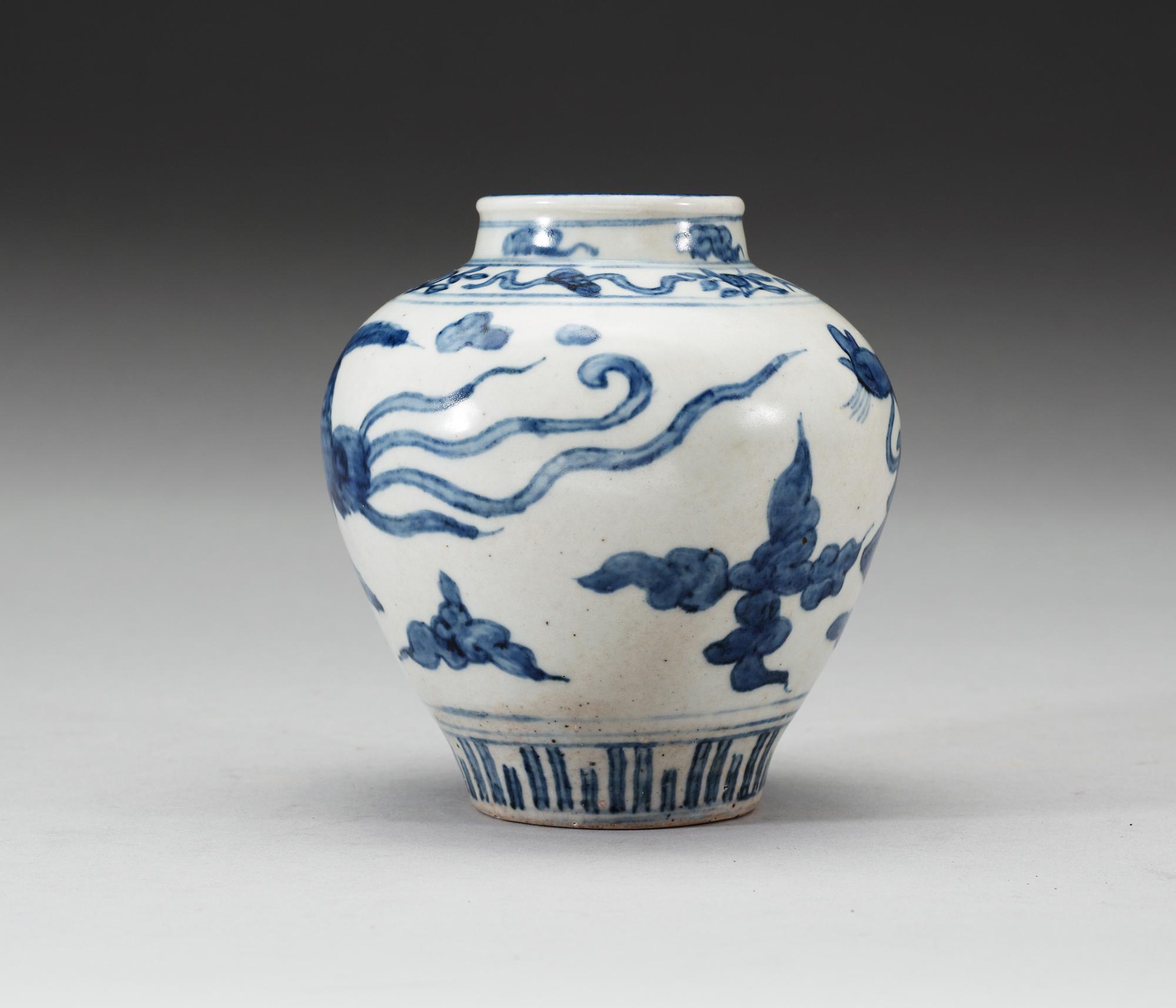 KRUKA, porslin. Ming dynastin, 1500-tal.
