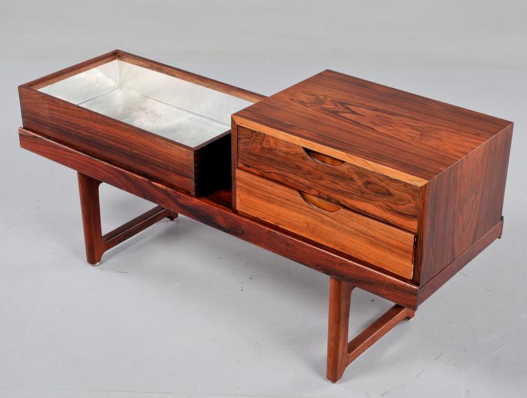 BÄNK, "Krobo", Torbjørn Afdal för Mellomstrands Møbelfabrikk, Norge, 1960-tal.