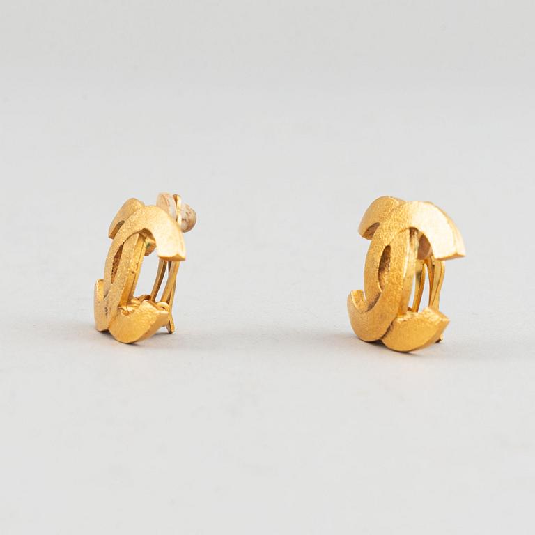 Chanel, a pair of earrings.