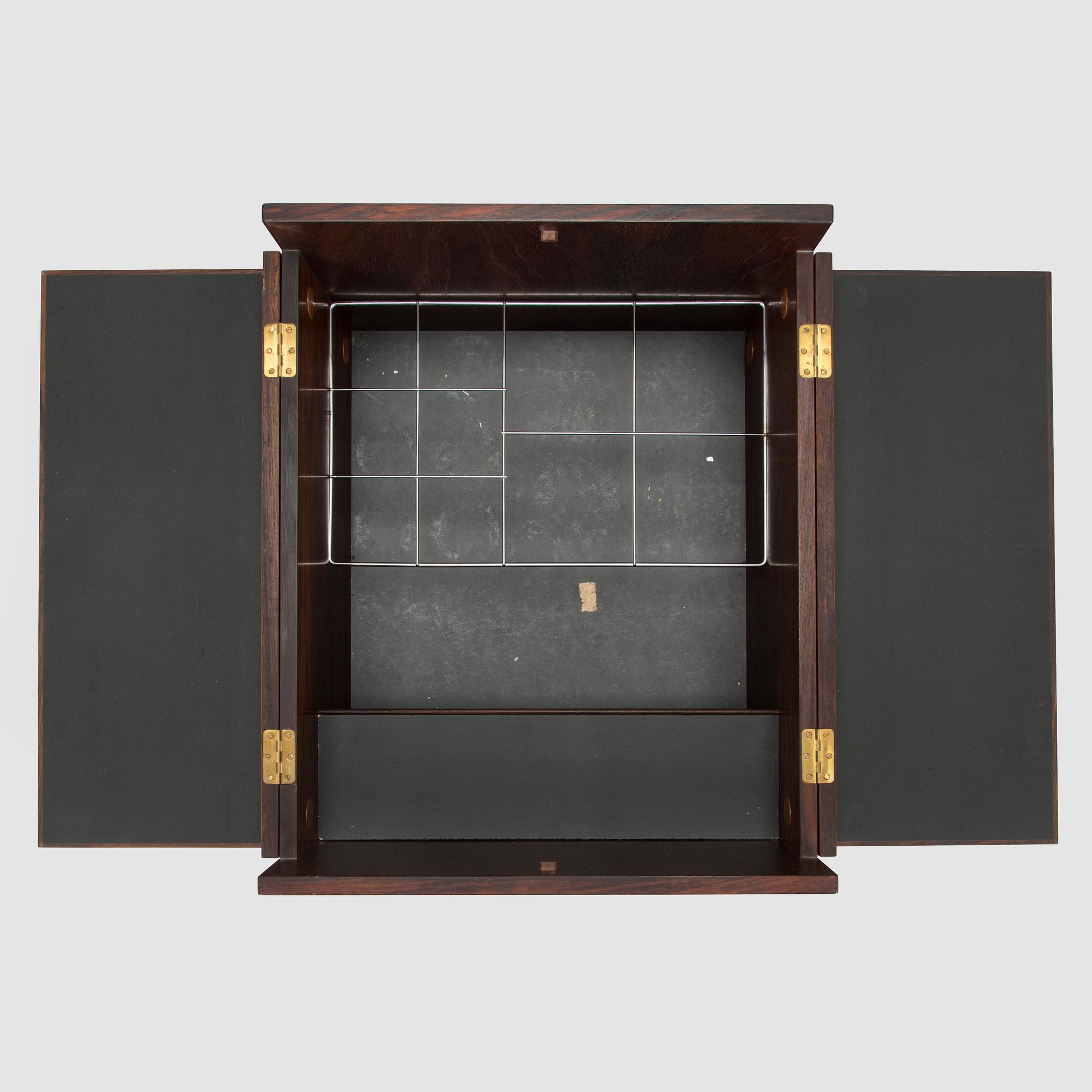 Baaripöytä, valmistaja Randers Møbelfabrik, Tanska 1960-luku.