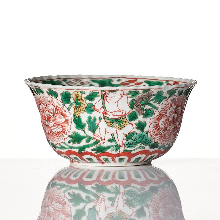 Skål, porslin. Qingdynastin, Kangxi (1662-1722).