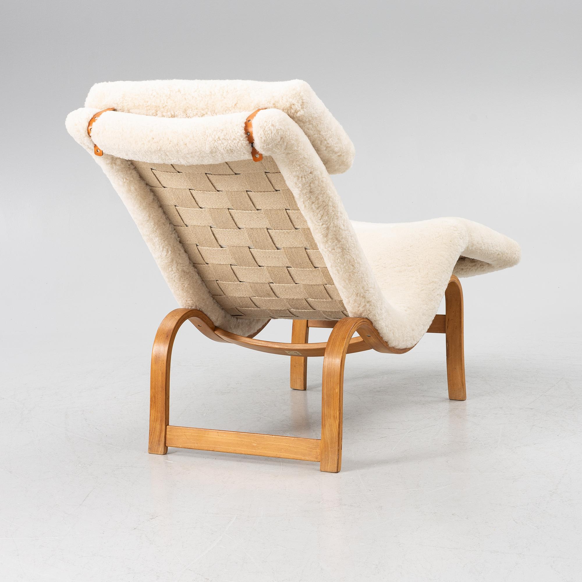 Bruno Mathsson, vilfåtölj, Firma Karl Mathsson, Värnamo, 1938.