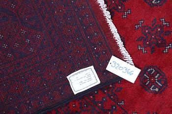 Matto, Afghan, ca 341 x 261 cm.