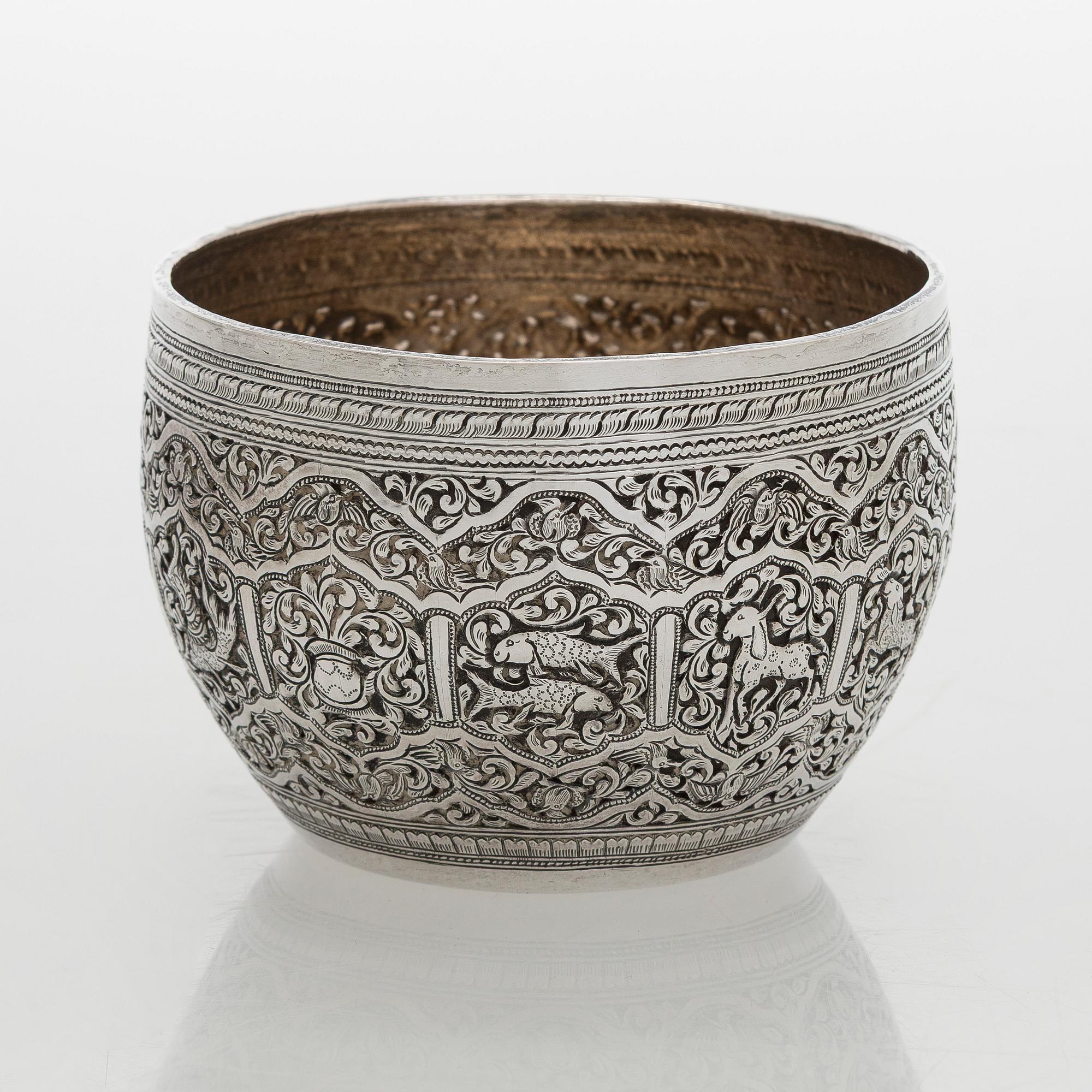 An Asian  silver bowl, Finnish import marks Helsinki 1969.