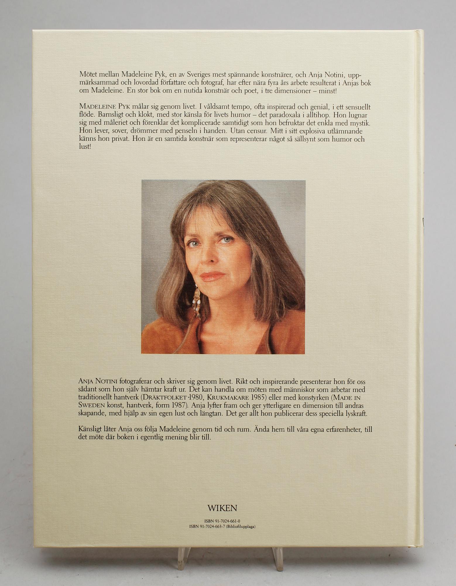 BOK, "En Bok om Madeleine Pyk", av Anja Notini, med färglitografi, signerad, numrerad 131/197.