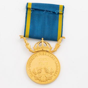 Reward medal, Illis Quorum, 8th size in gold, 23 ct.