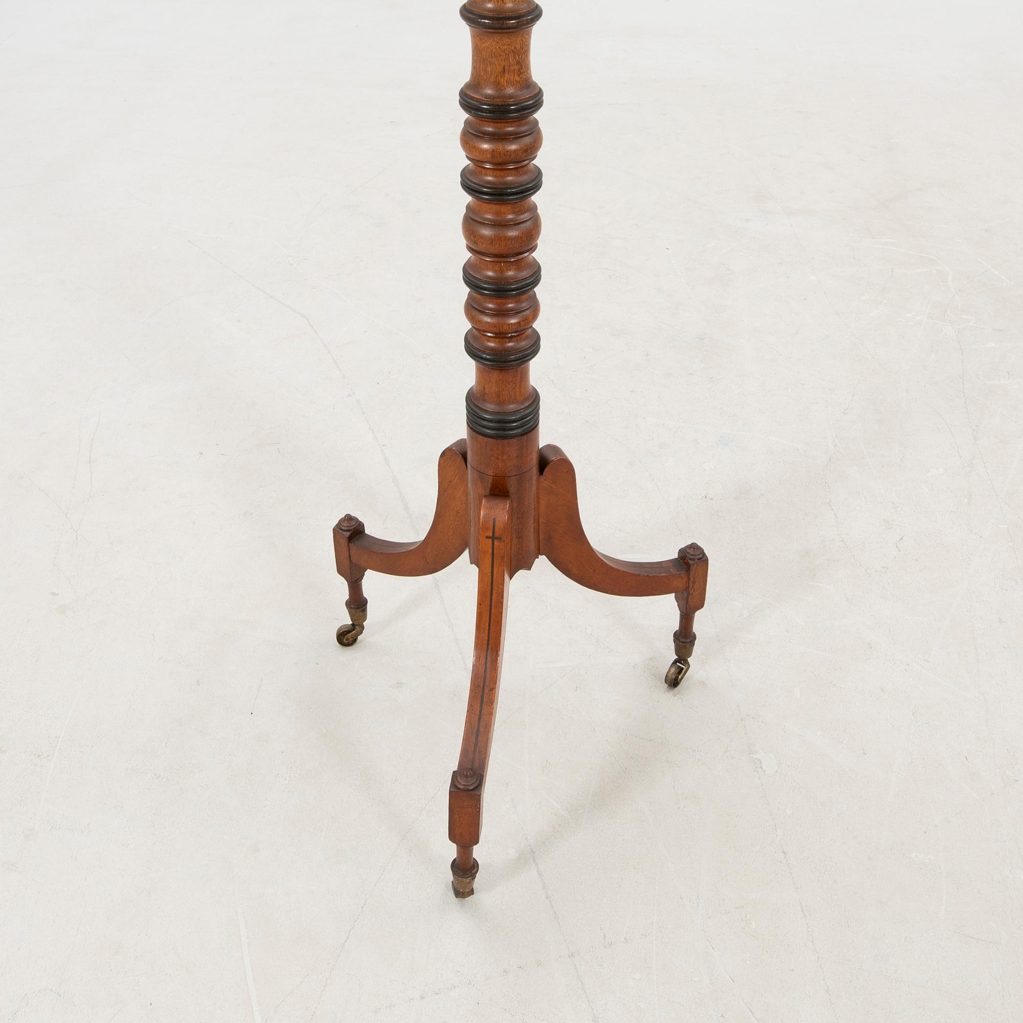 Läsbord England omkring 1900.