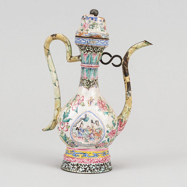 An enamel on copper coffee pot with cover, Qing dynasty, 18th Century.