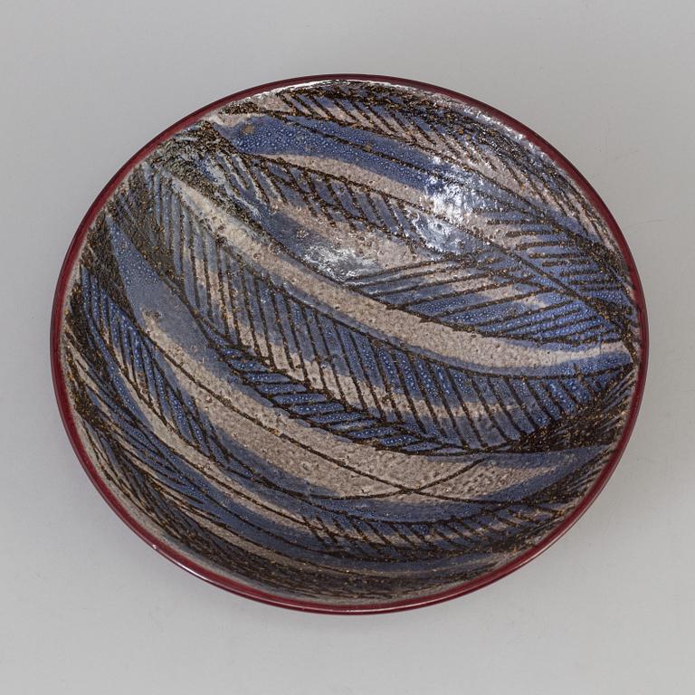 A 1950 / 60´s Ingrid Atterberg earthenware bowl from Uppsala Ekeby.