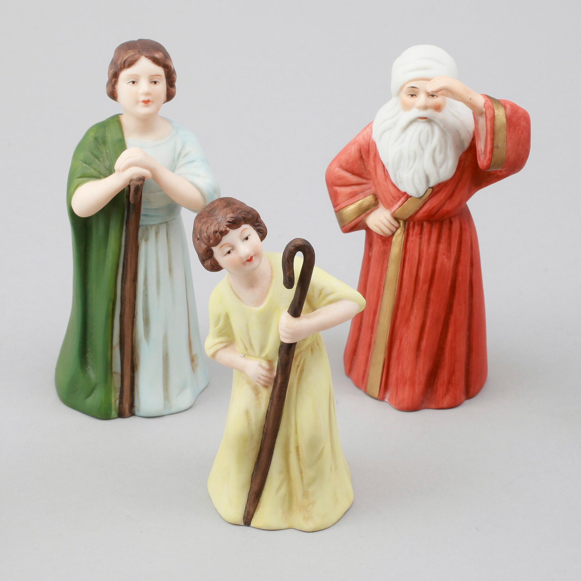 JULKRUBBA, 15 delar, porslin, efter Jenny Nyström, Kalmar Länsmuseum.