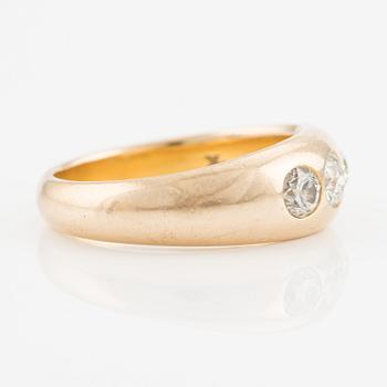 Ring in 14K gold with three old-cut diamonds totalling approximately 0.65 ct.