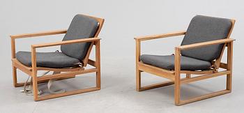 FÅTÖLJER, ett par, "Slädestolen modell 2256", Börge Mogensen, Fredericia Möbelfabrik.