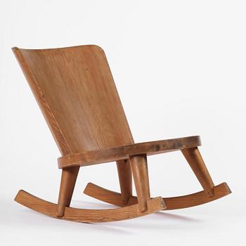 Steneby Hemslöjdsförening, gungstol, furu, 1930-40-tal.