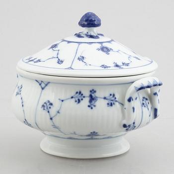 Three salt and pepper shakers, a sauce boat and a sauce tureen, "Blue Fluted"/"Musselmalet", Royal Copenhagen.