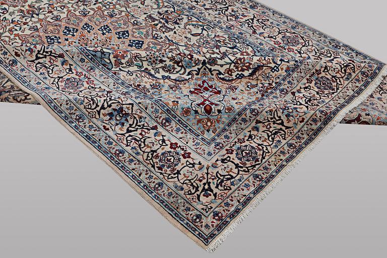 A carpet, Nain, part silk, 9 laa, ca 344 x 213 cm.