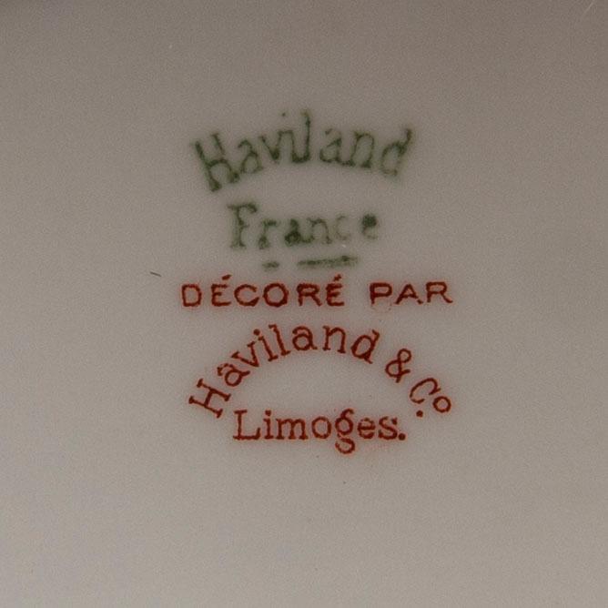 A 122 pcs of Limoges porcelain dinner service.