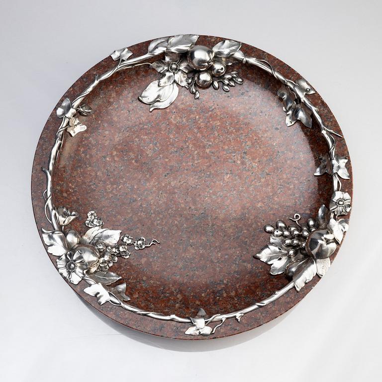 An impressive silver and hardstone bowl/dish, by Bolin Moscow 1912-1917.