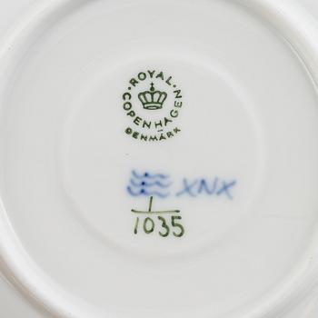 31 pieces of a full lace "Musselamlet" coffee service, Royal Copenhagen, Denmark.