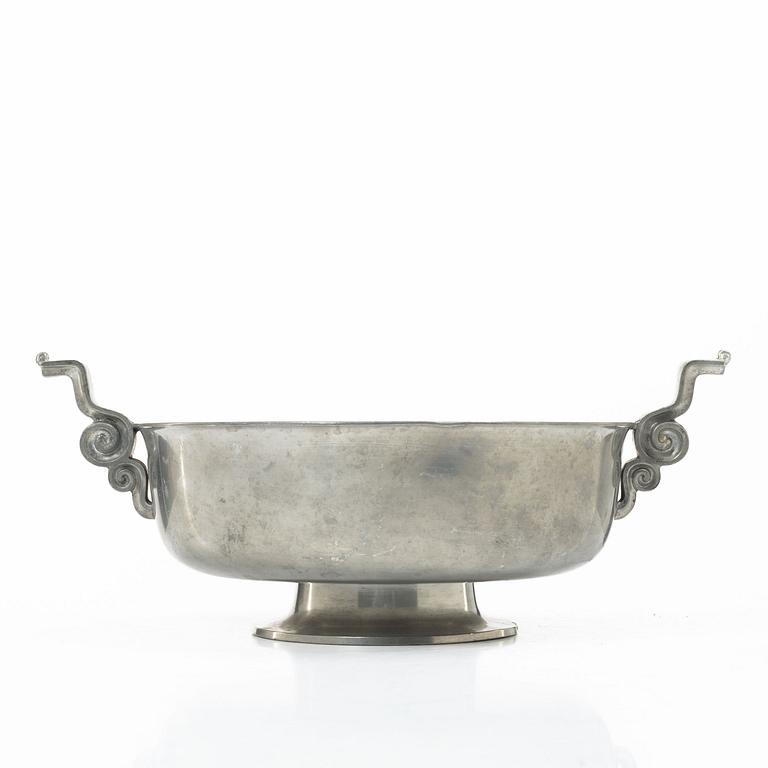 Edvin Ollers, a pewter bowl, Schreuder & Olsson, Stockholm, 1930.
