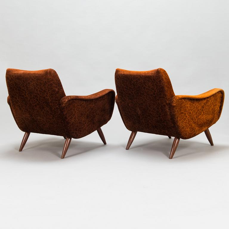 Kurt Hvitsjö, a par of mid-20th century '461' armchairs for Isku.
