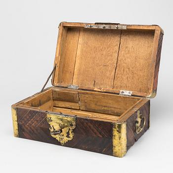 19TH CENTURY EUROPEAN BOX.