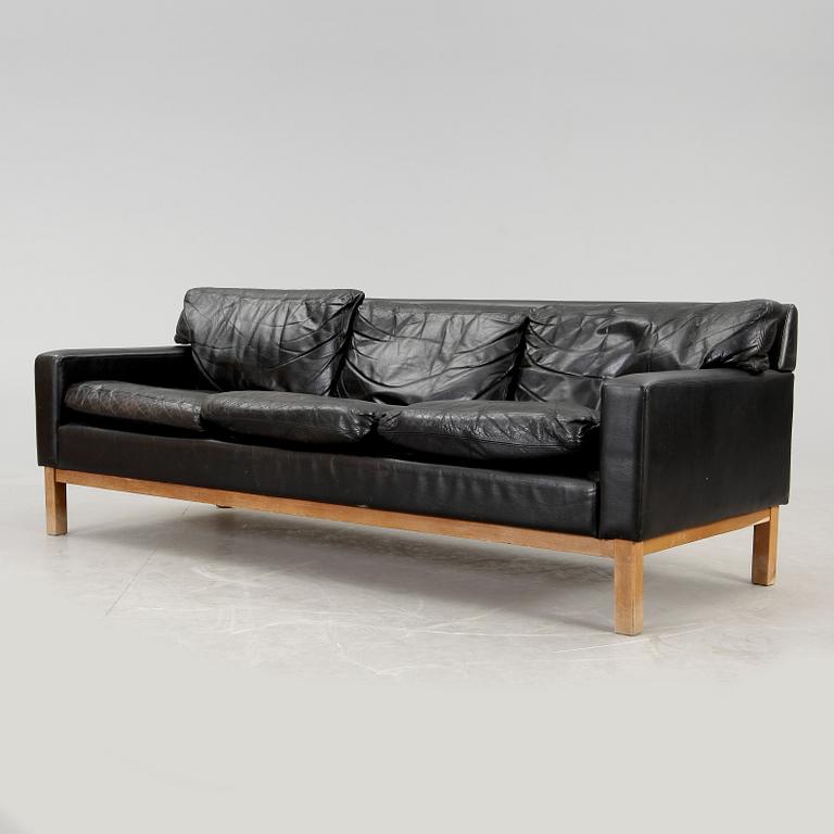SOFFA samt FÅTÖLJ, 1960-tal.
