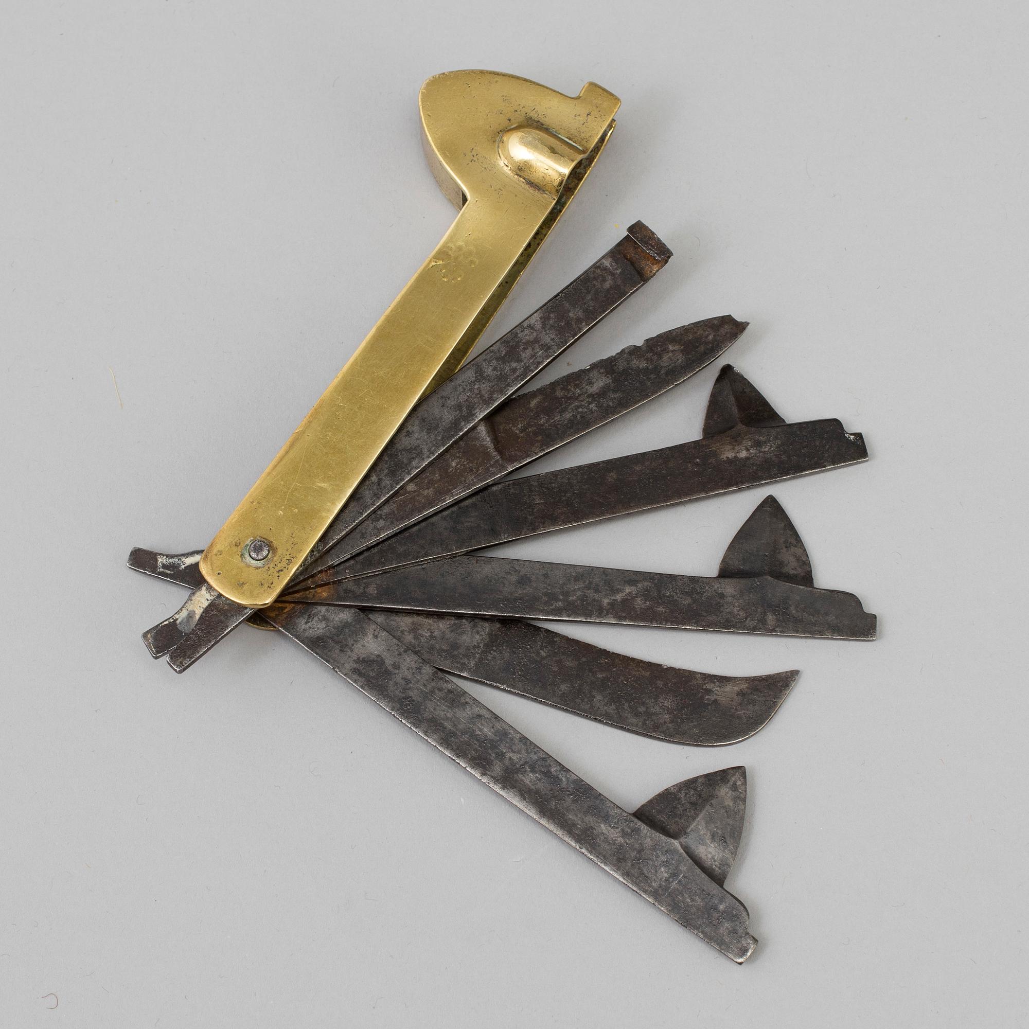 A 18th century medical instrument.