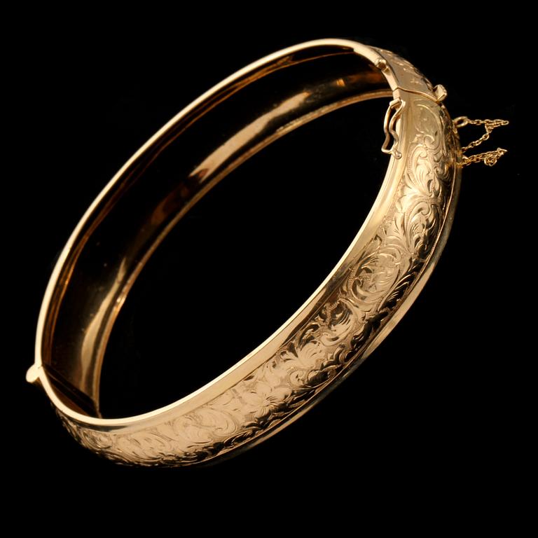 ARMRING, 18k guld, Juvelfabriken, Stockholm, 1943. Vikt 19 g.