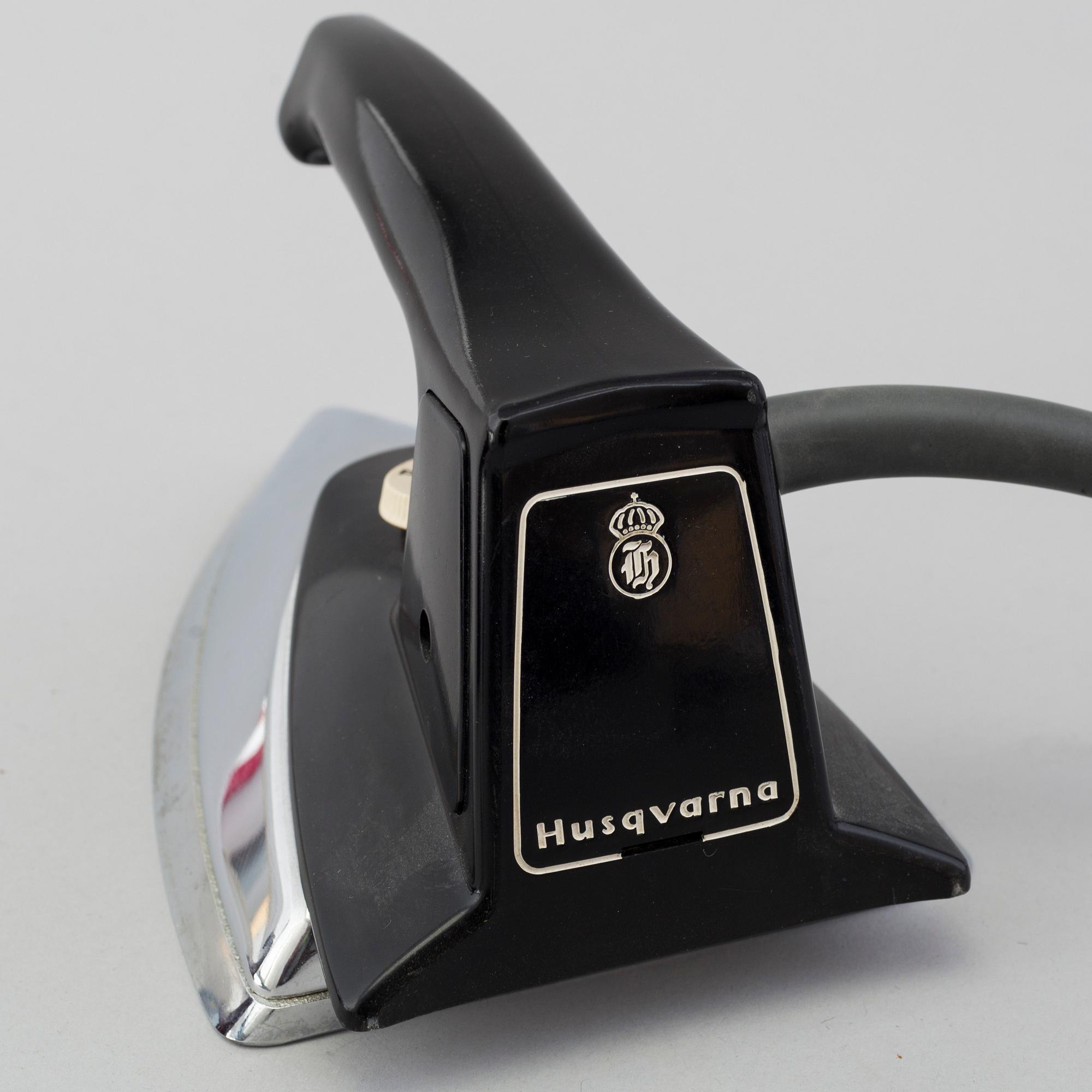 SIXTEN SASON samt RALPH LYSELL, strykjärn, 3 st, 1940-1961.