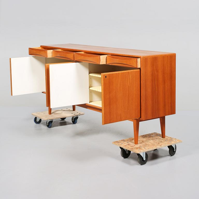 SIDEBOARD, 1960-tal.