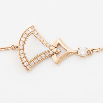 Bracelet, Bulgari, 18K rose gold with mother-of-pearl and brilliant-cut diamonds.