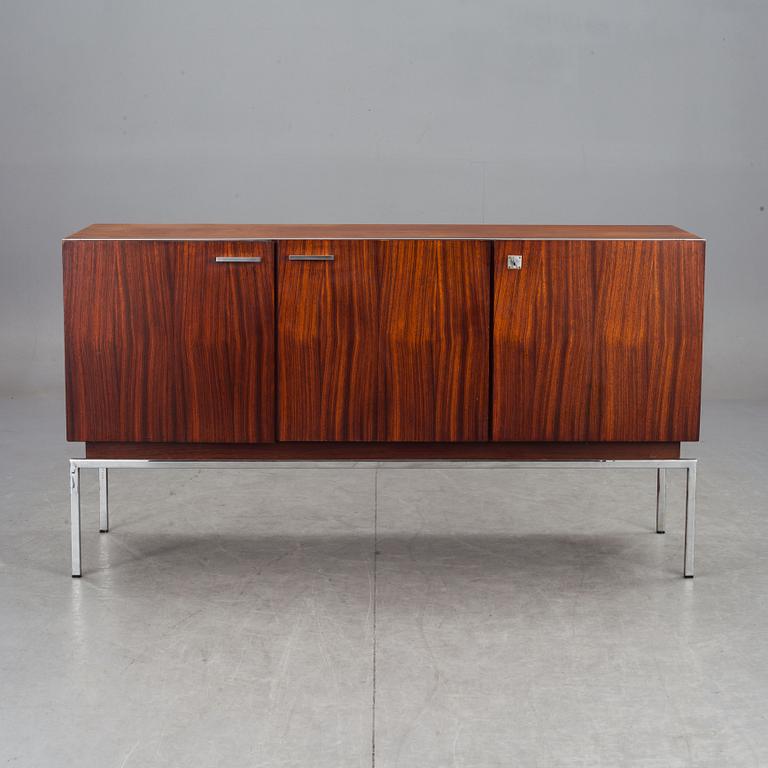 SIDEBOARD, 1900-talets mitt/andra hälft.
