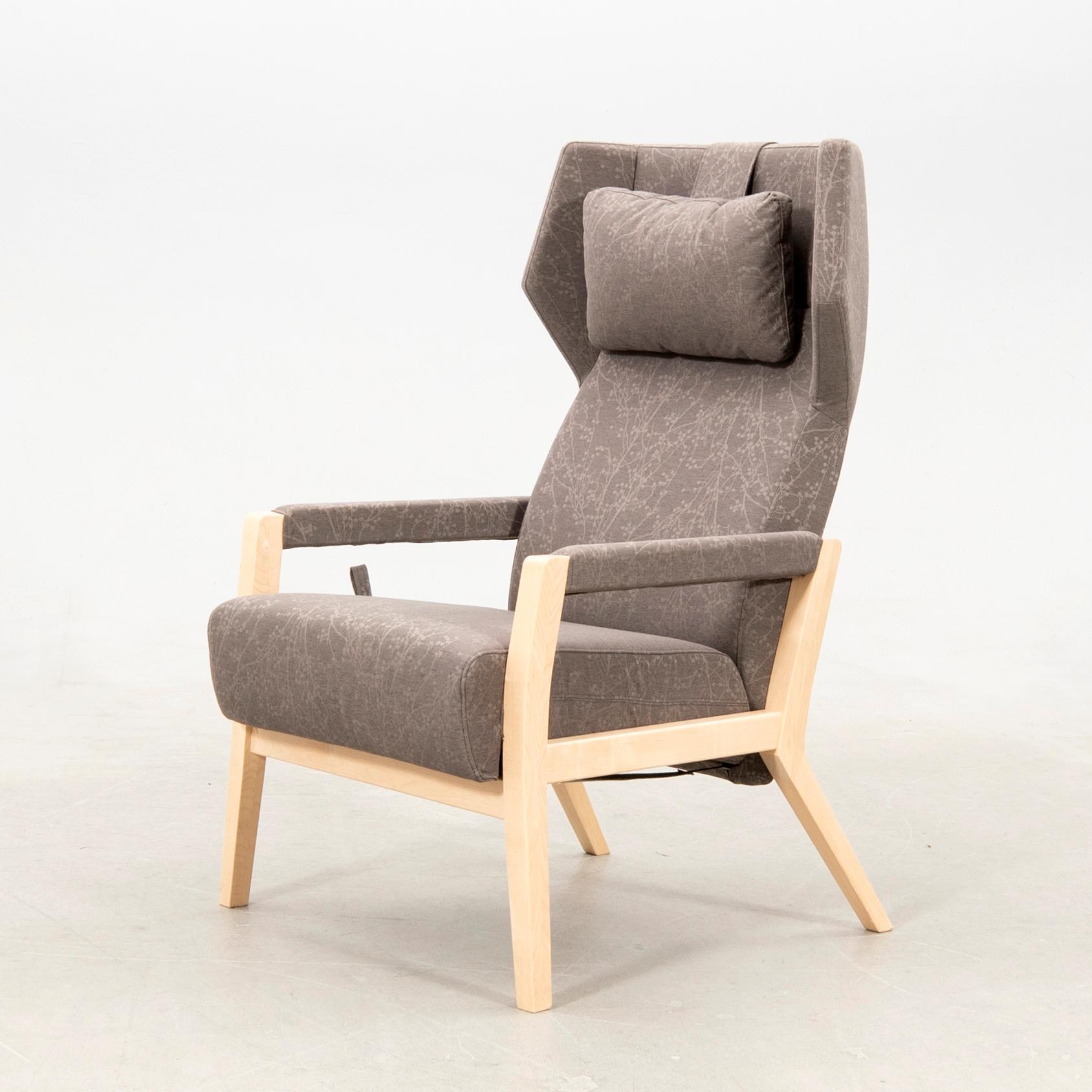 Roger Persson, armchair "Select wood" Swedese, 21st century.