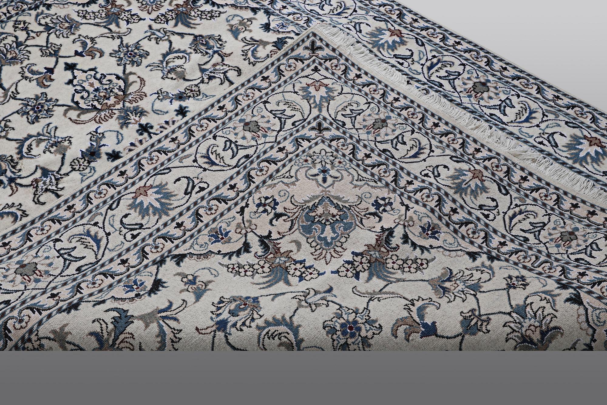 Matto, Nain, part, silk, ca 230 x 158 cm.