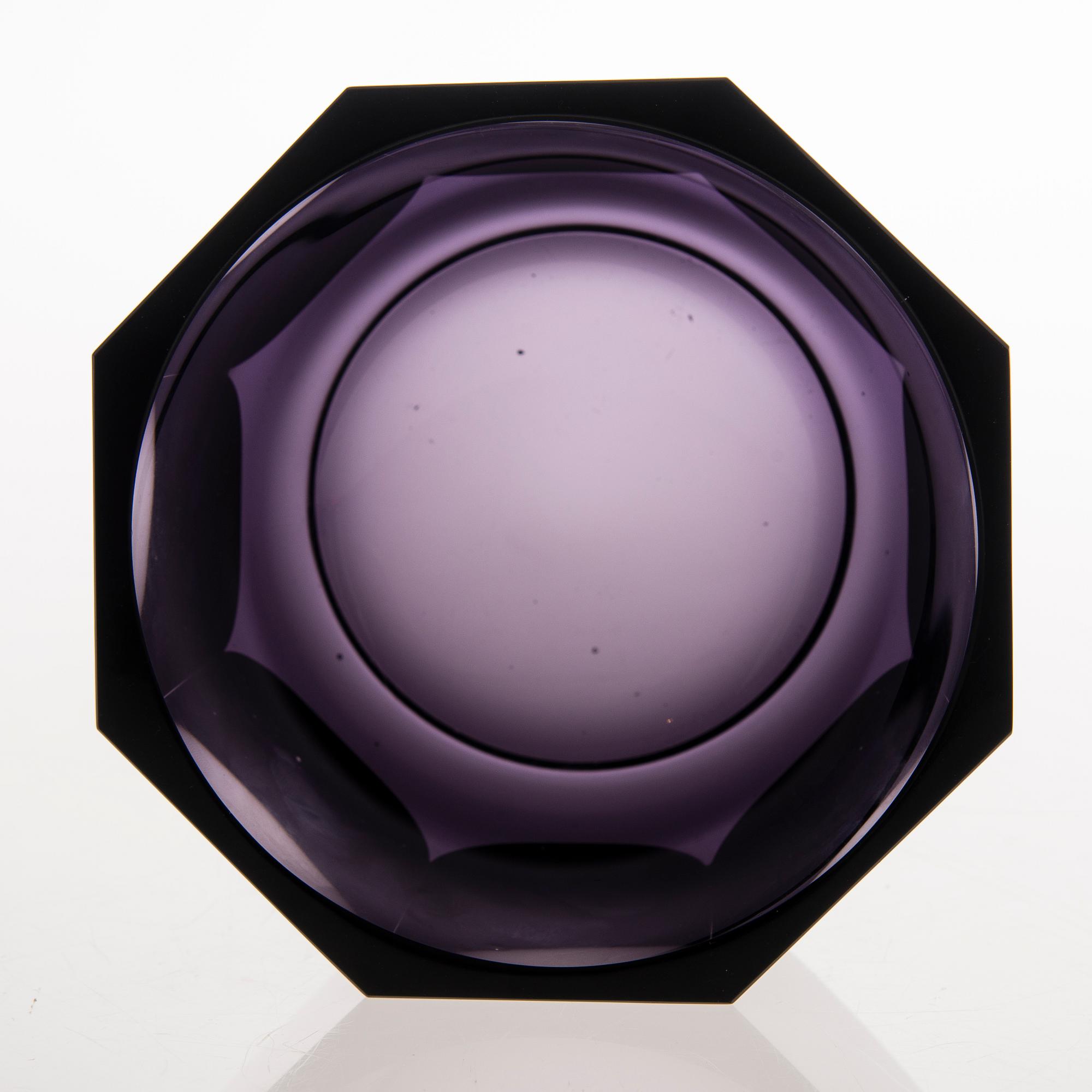 GÖRAN HONGELL, A glass bowl signed G. Hongell Karhula -33.