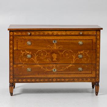 Chest of drawers, Italy, Louis XVI, circa 1800.