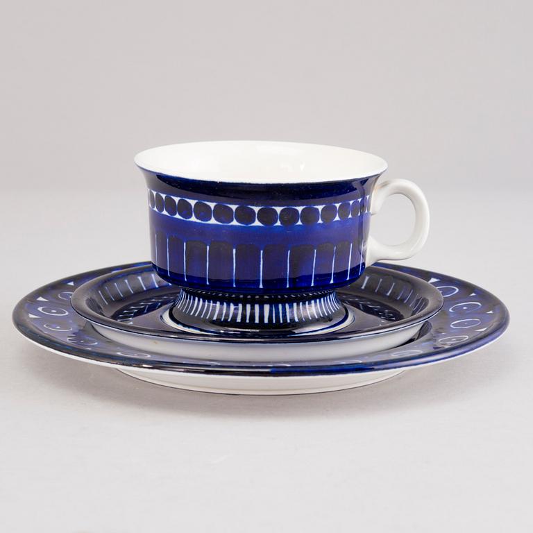 ULLA PROCOPÉ, A 21-piece 'Valencia' tea set for Arabia, Finland, 1970s.