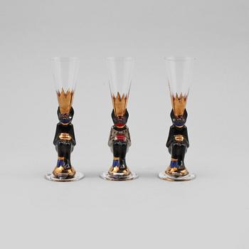 SNAPSGLAS, 3 st, "Nobel", Gunnar Cyrén, Orrefors, formgivna 1996.