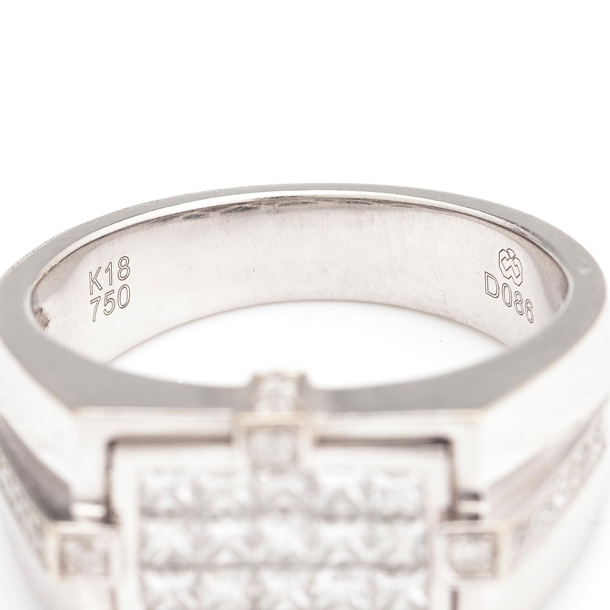 An 18K white gold ring with brilliant cut diamonds ca. 1.30 ct in total.