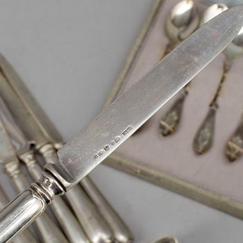 PARTI SILVERBESTICK, ca 58 delar, olika mästare och tillverkare, mest Sverige, 1800-1900-tal. Tot ca 1140 gram.