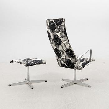 Arne Jacobsen, Stol med fotpall, Fritz Hansen, Danmark, 2000-tal.