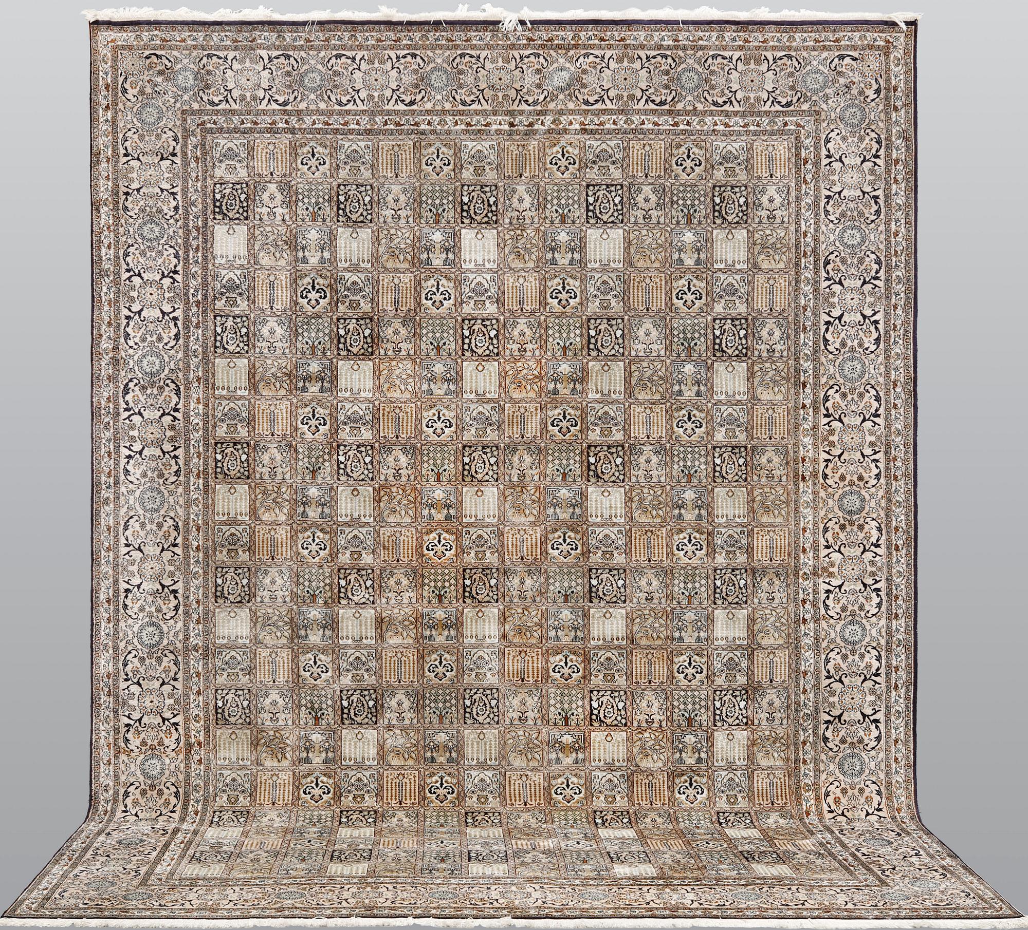 Matta, Silke Kashmir, ca 372 x 275 cm.