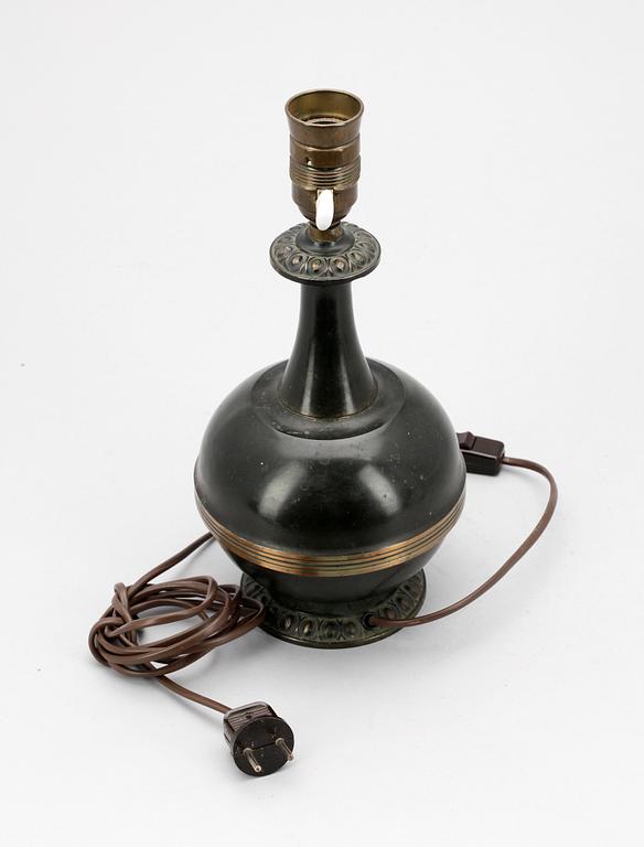 BORDSLAMPA, patinerad metall, 1930-tal.