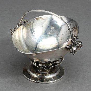 SKÅL, silver, Georg Jensen, modell 235. 1920. Vikt ca 85 gram.