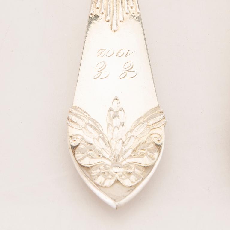 Bestick 27 dlr samt 30 dlr NS mestadels CG Hallberg 1900-talets början.