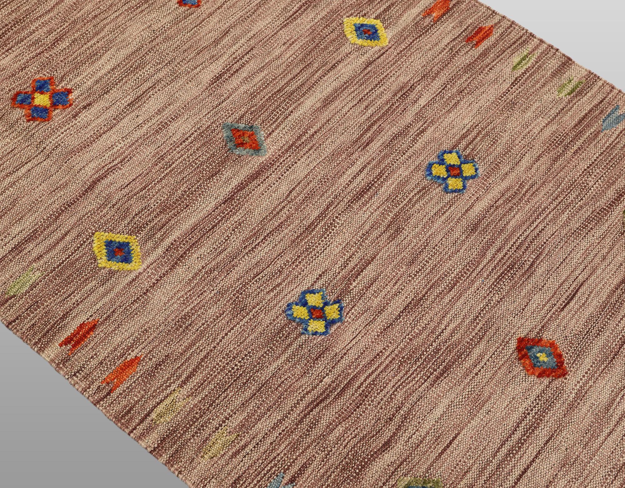 A Kelim runner carpet, 300 x 82 cm.