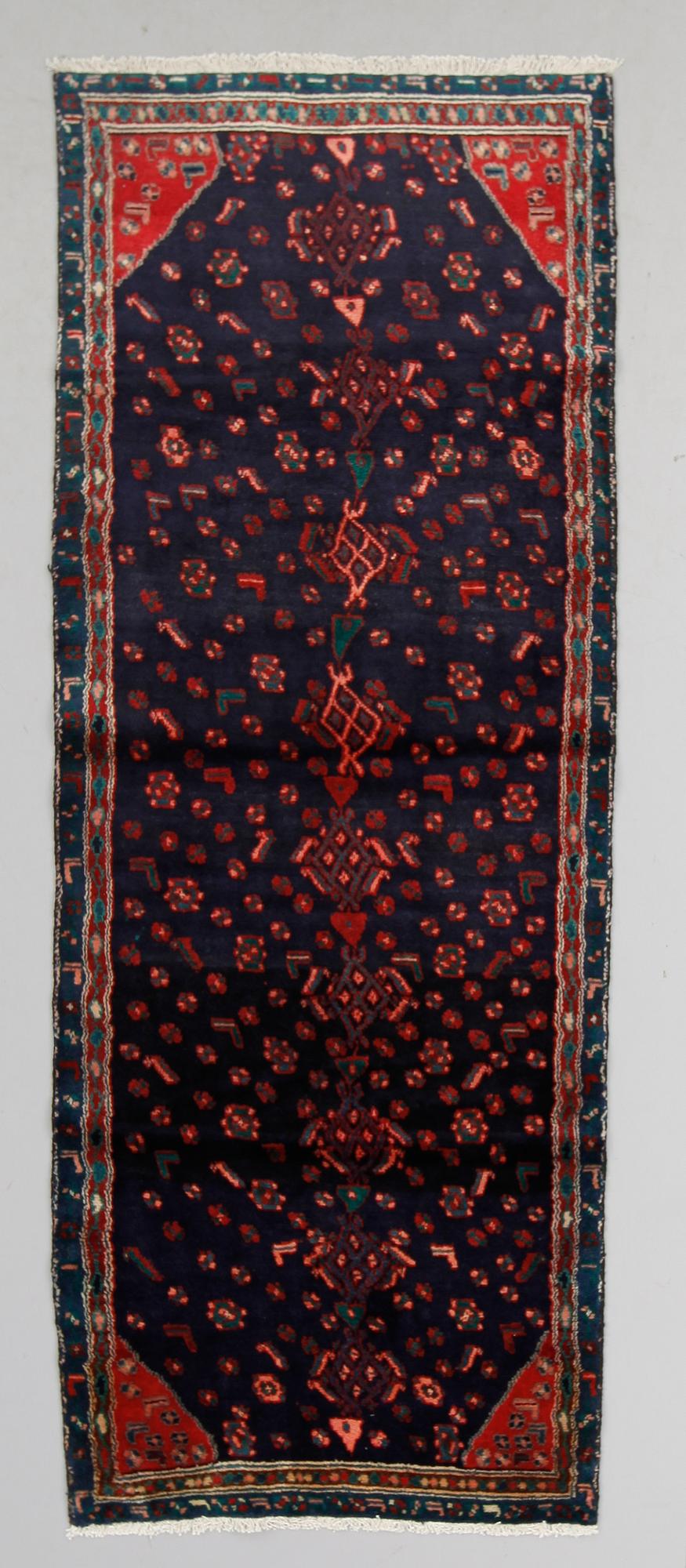 MATTA, galleri, Hamadan, 250 x 96 cm.